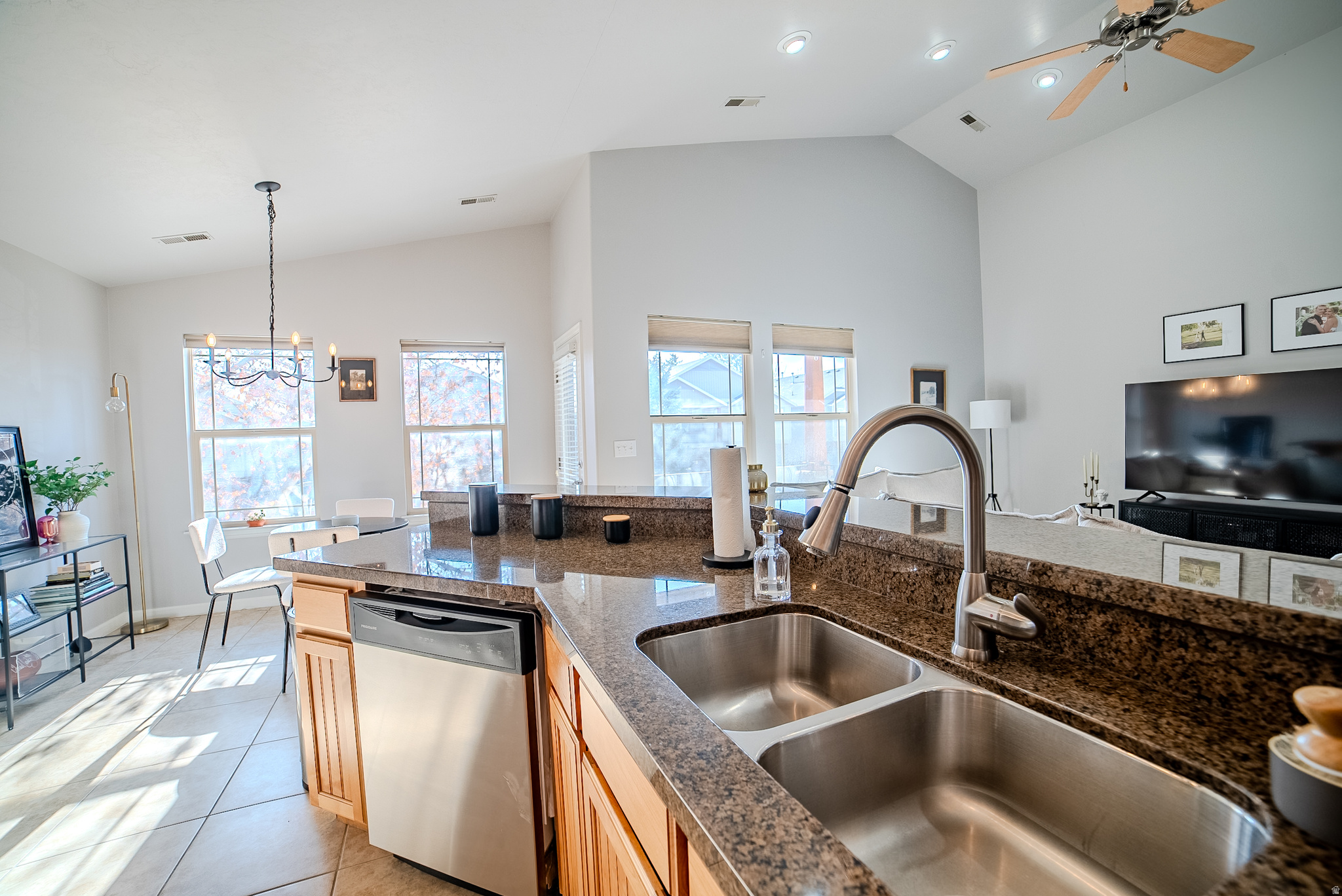 STONEGATE TOWNHOMES - Residential