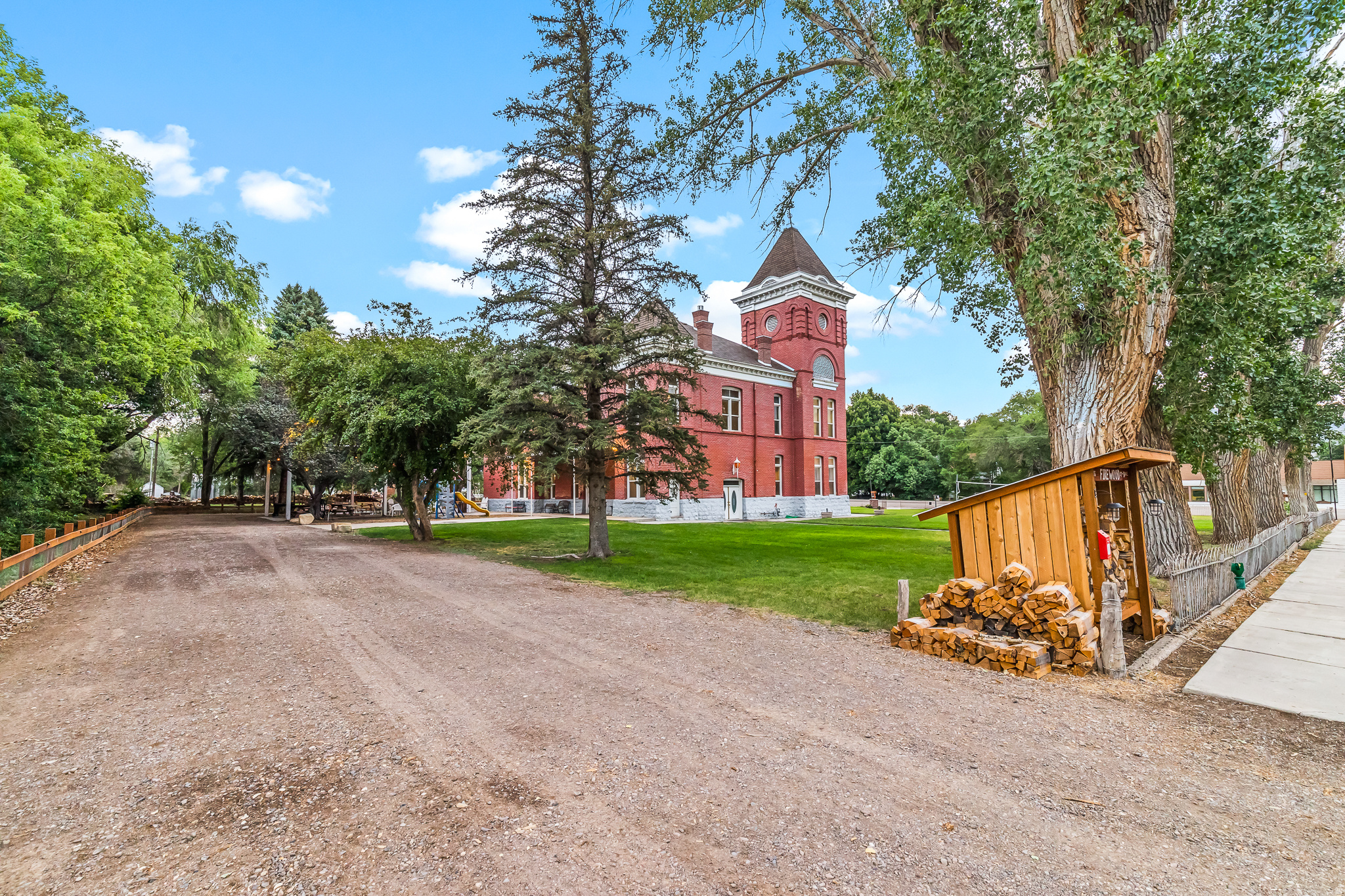 JUNCTION CITY - Residential