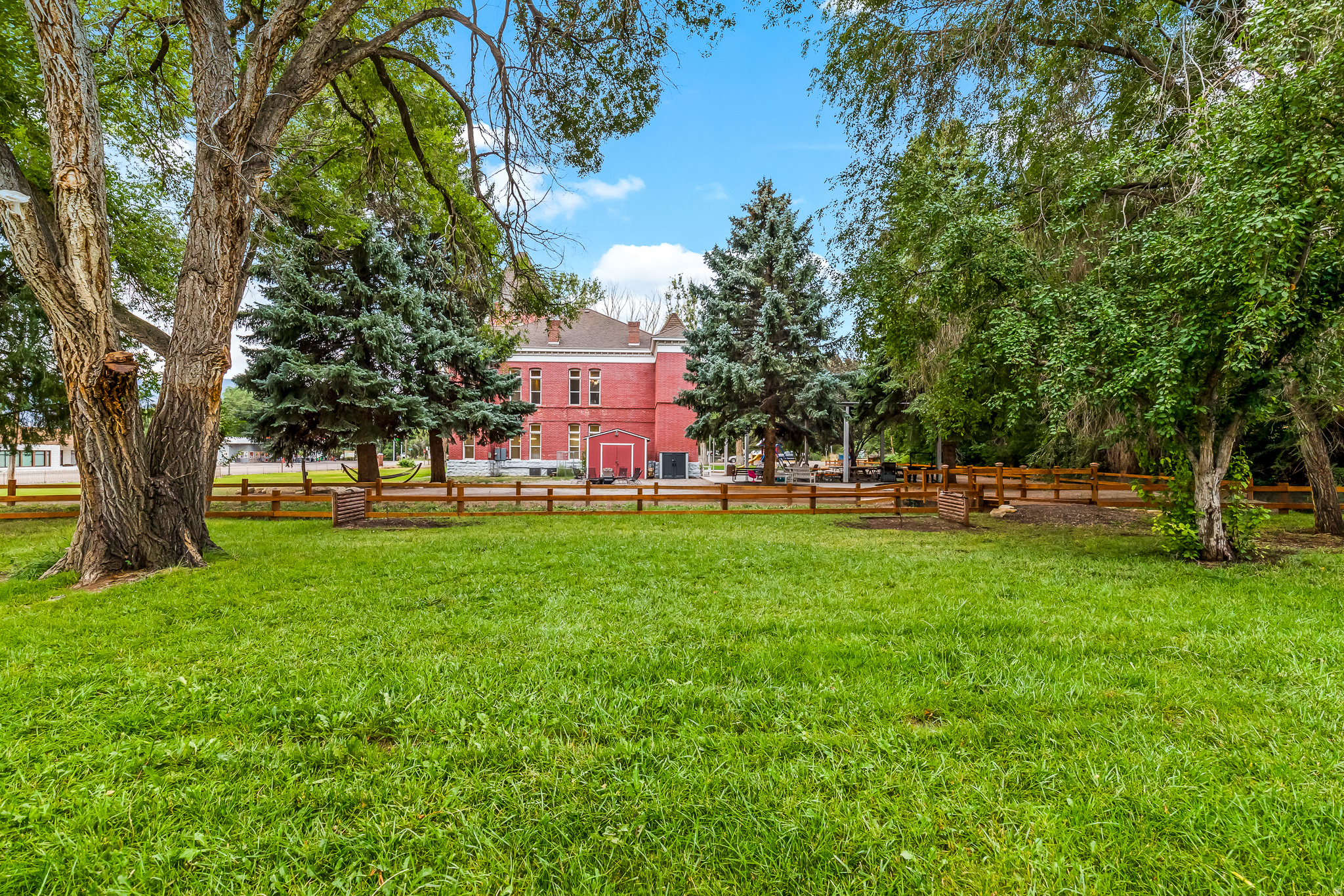 JUNCTION CITY - Residential