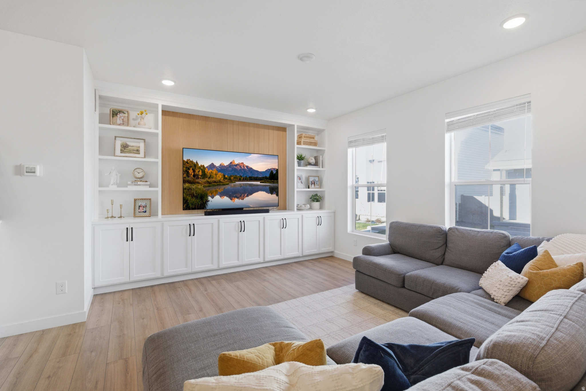 RIDGEVIEW - Residential