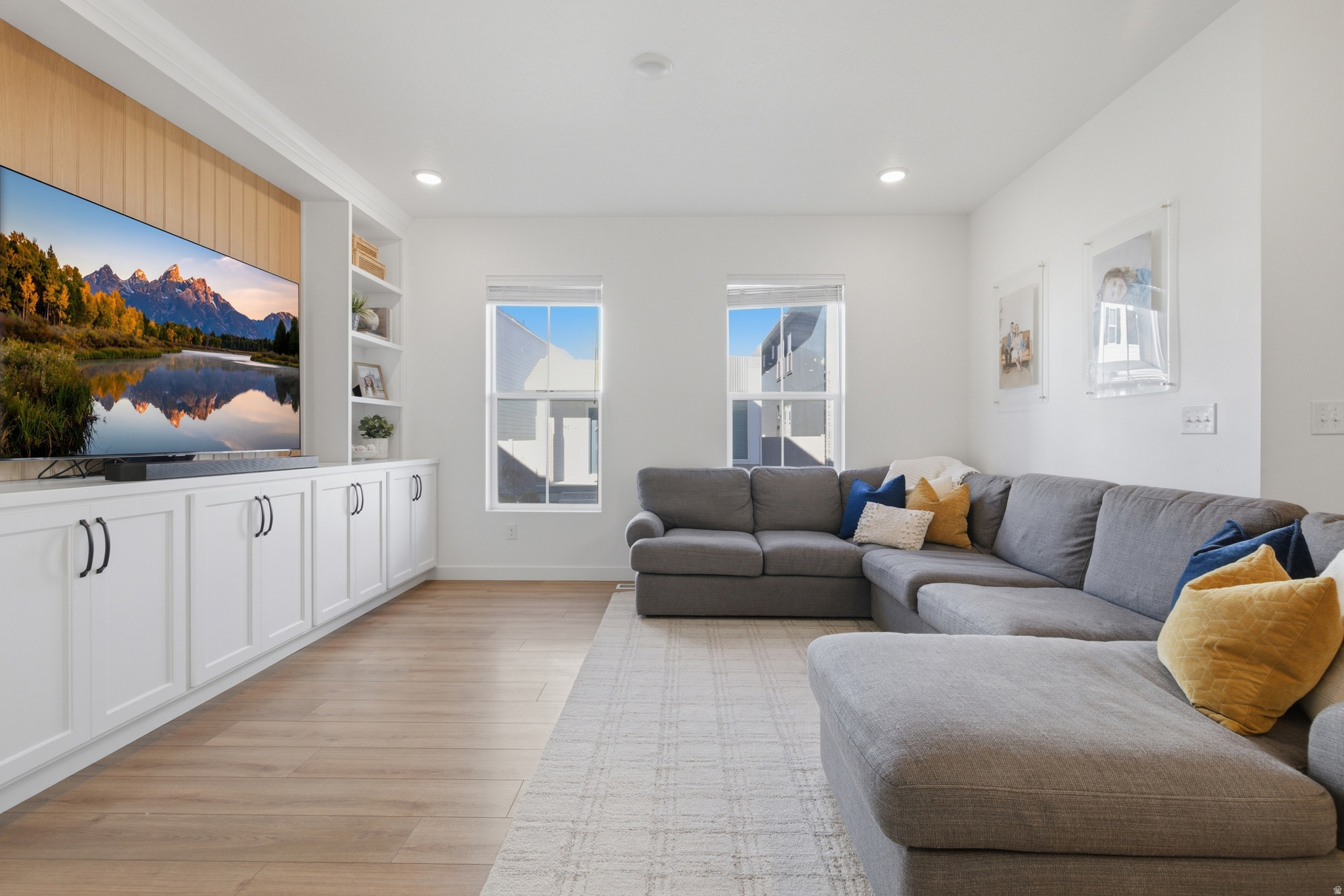 RIDGEVIEW - Residential