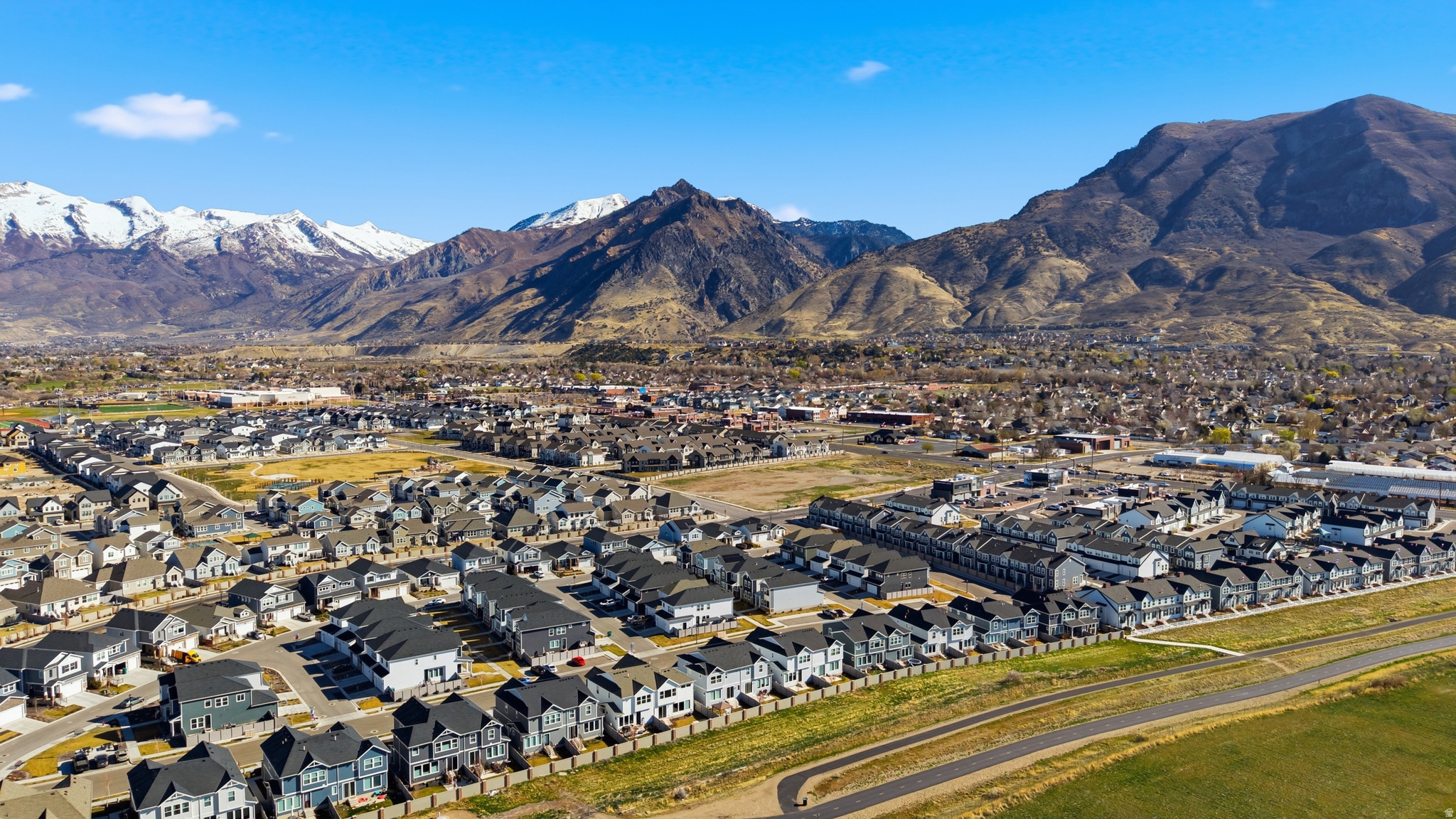 RIDGEVIEW - Residential