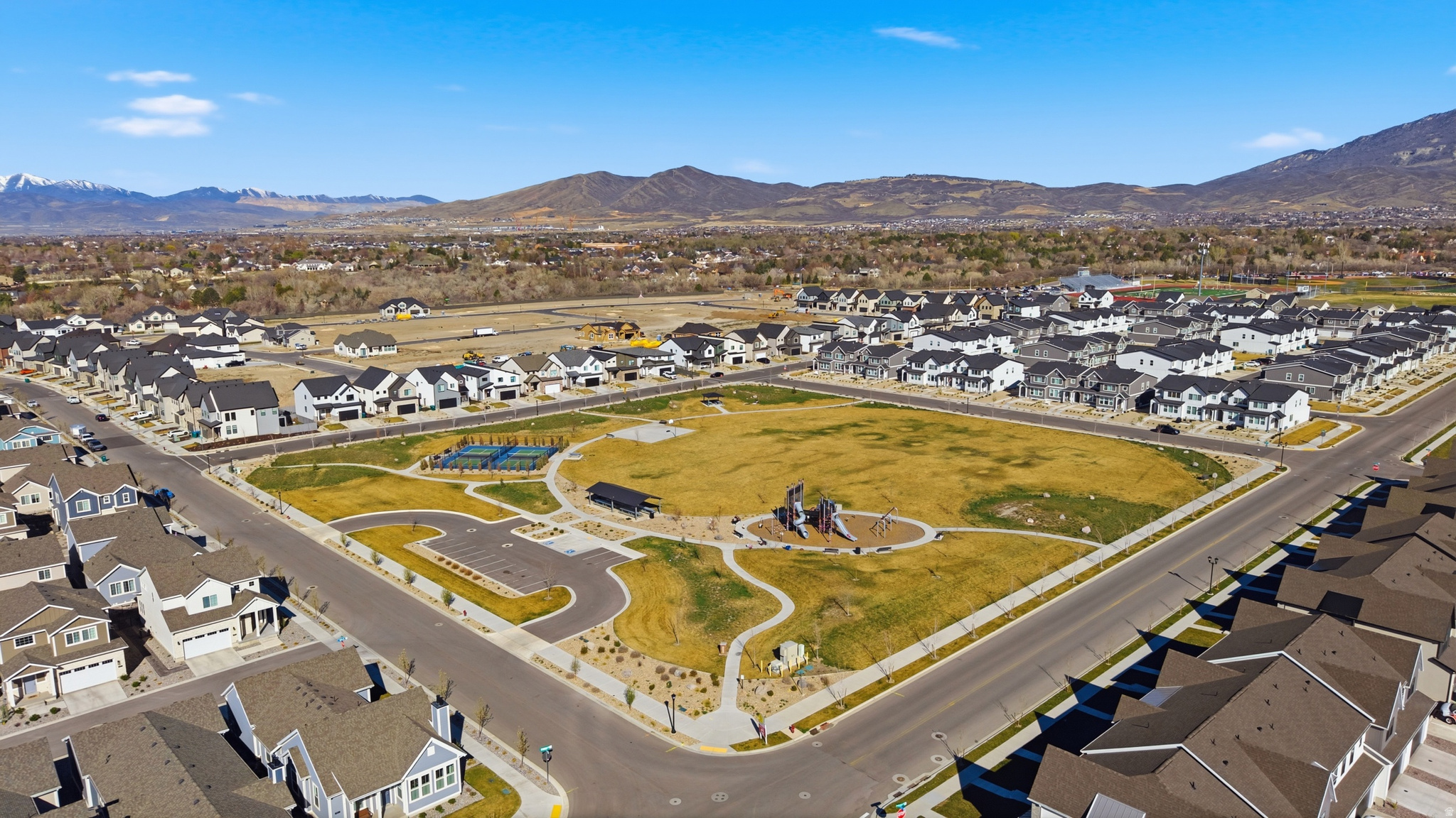 RIDGEVIEW - Residential