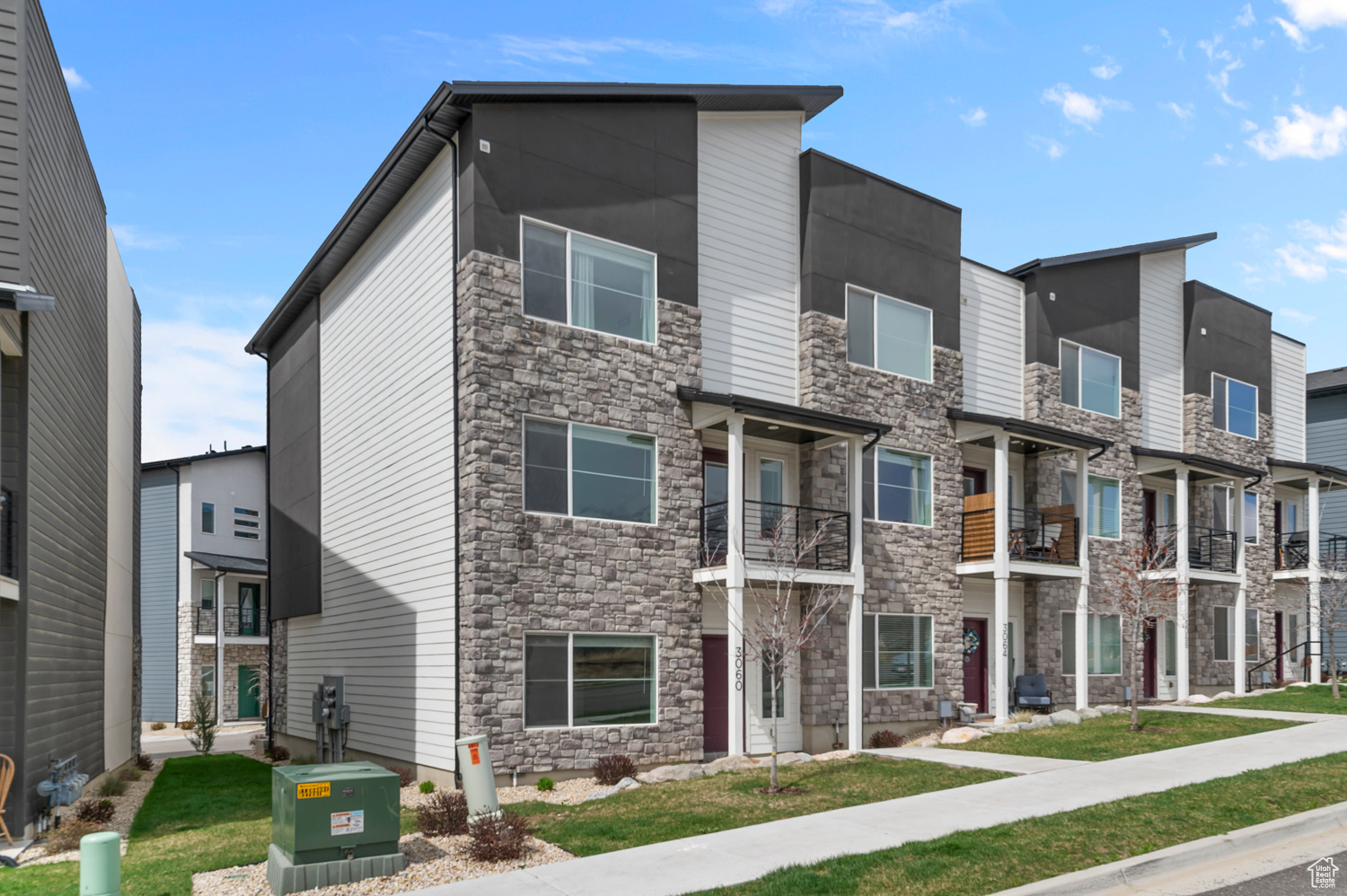 3060 N Bend Ln, Layton, Utah image 1