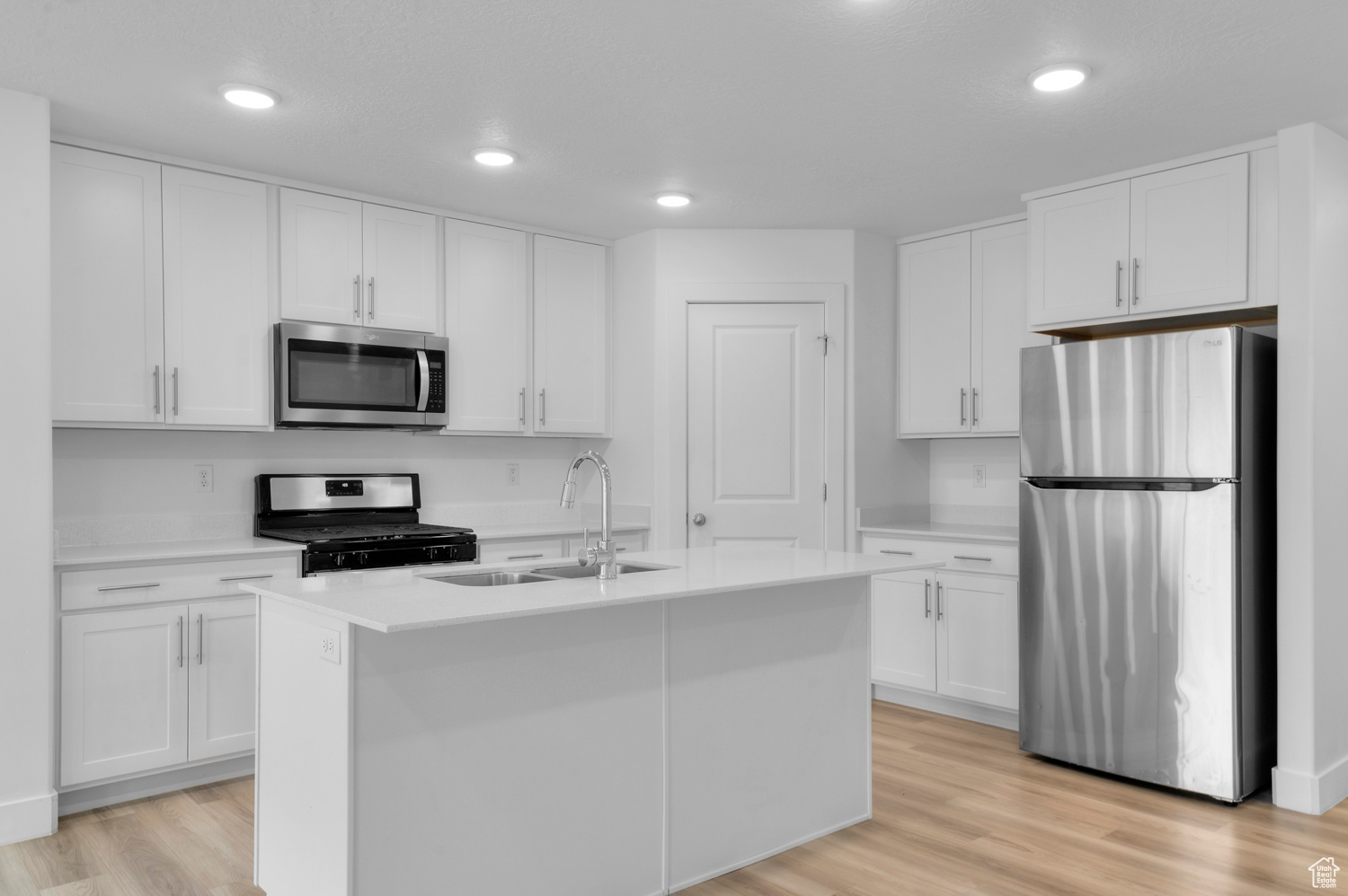 3060 N Bend Ln, Layton, Utah image 3
