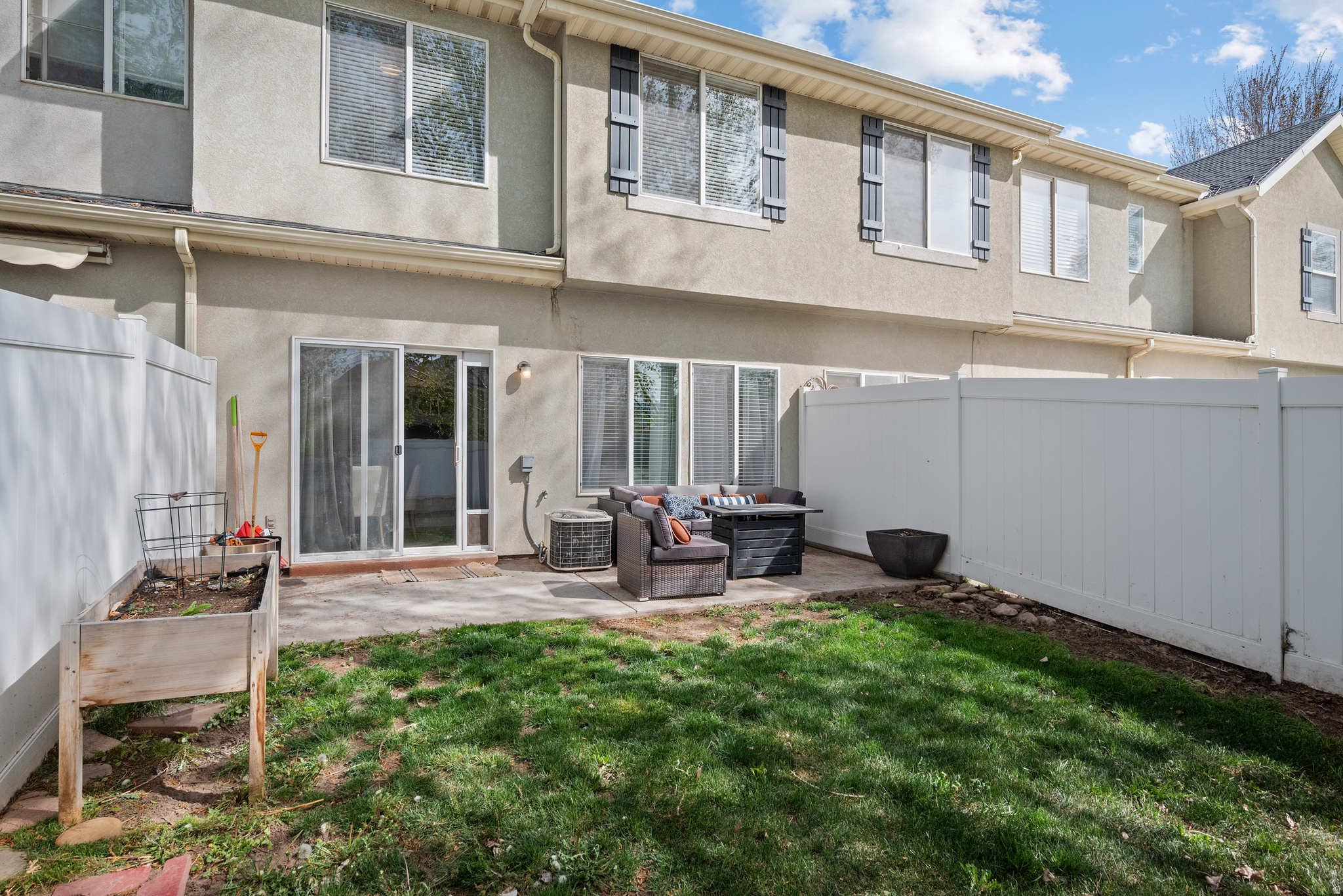GREENFIELD TOWNHOME - Residential