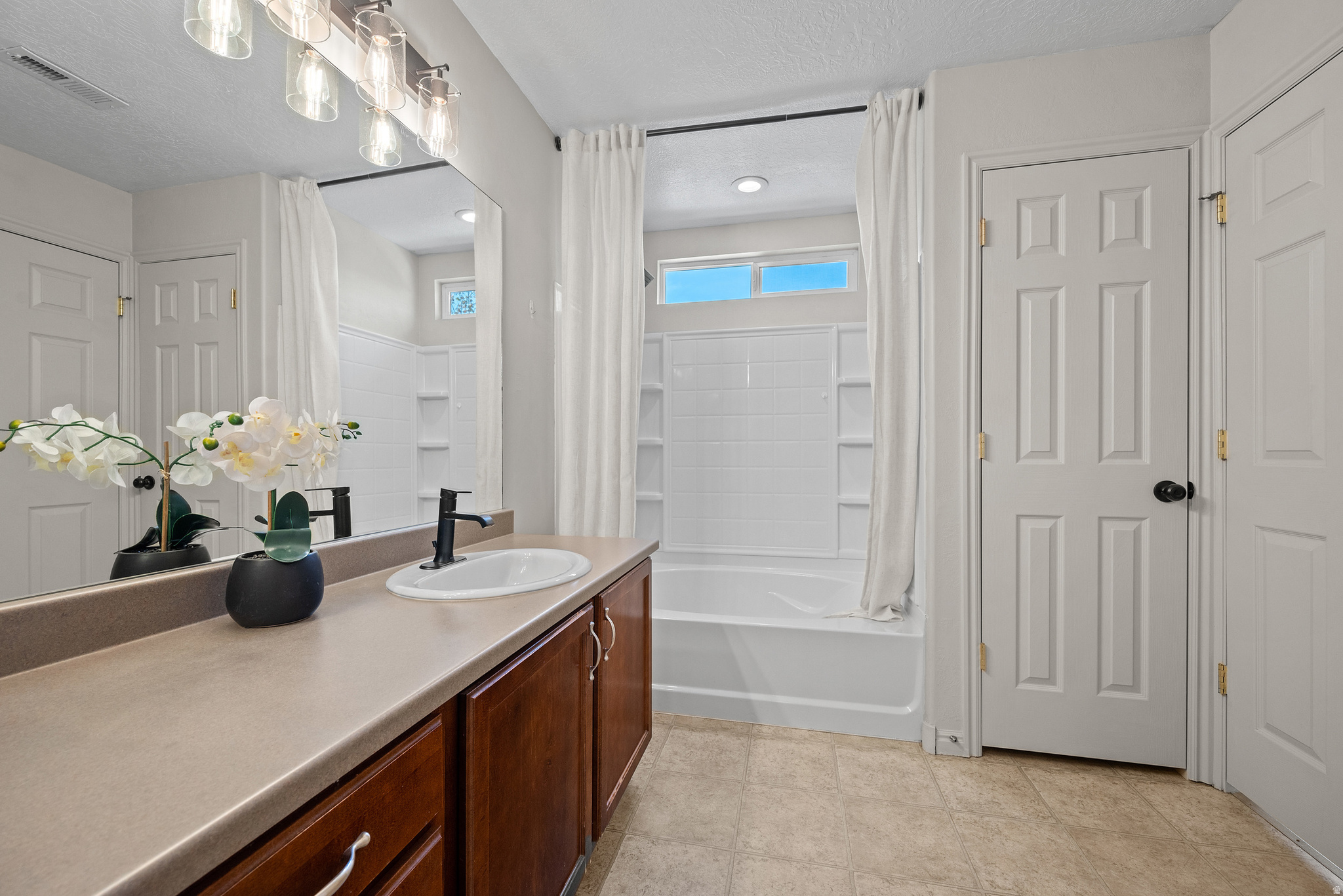 GREENFIELD TOWNHOME - Residential