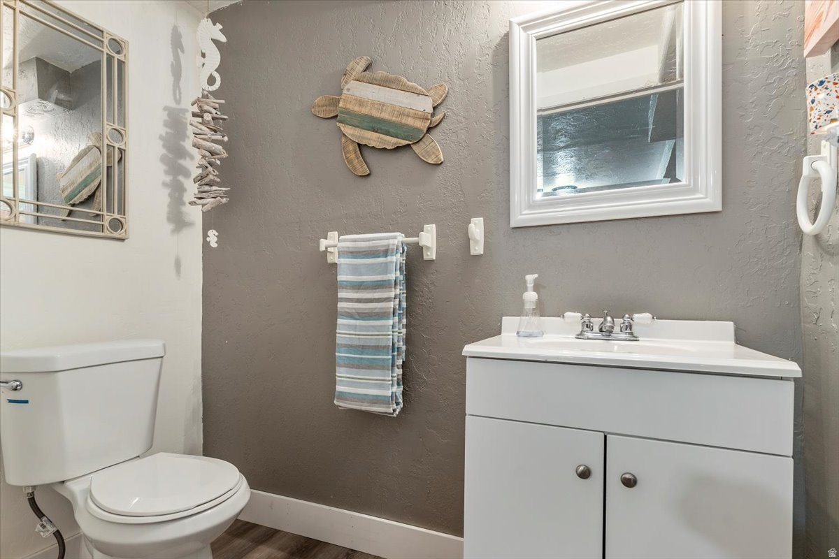 IRON WOOD - Residential