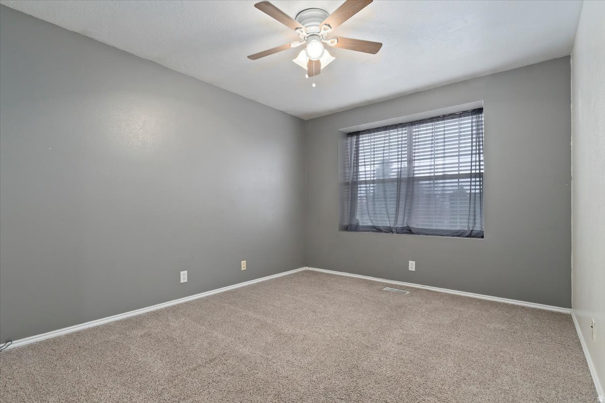 IRON WOOD - Residential