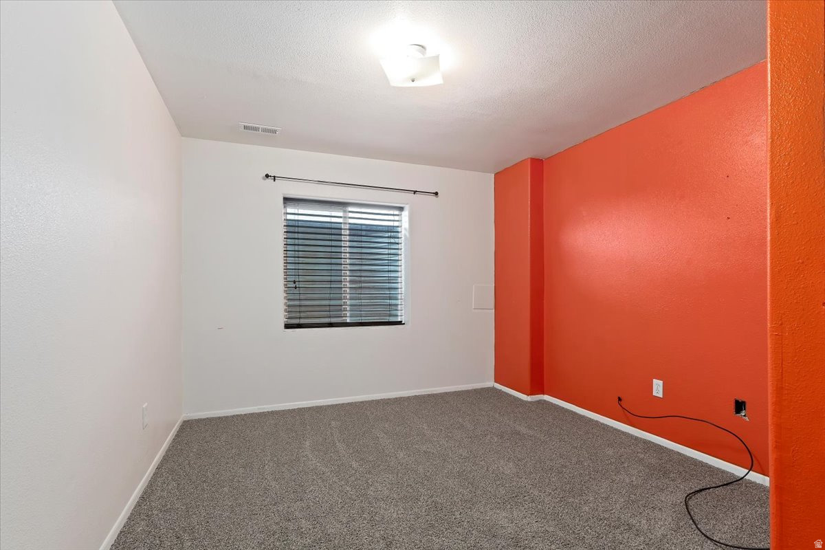 IRON WOOD - Residential