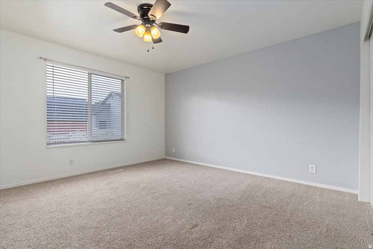 IRON WOOD - Residential