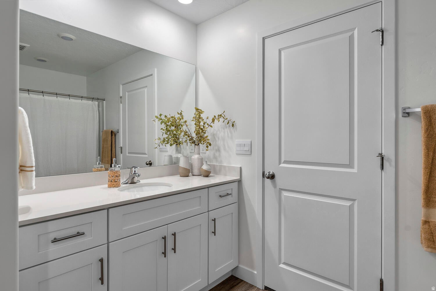 LONG VALLEY - Residential