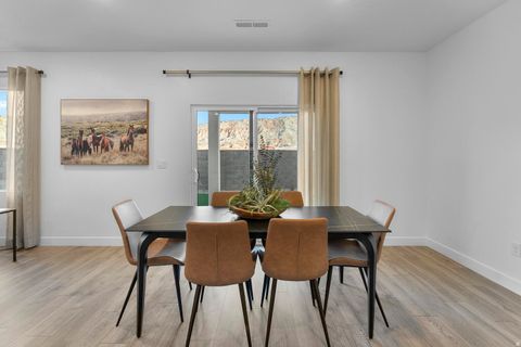 Tiny photo for 1538 S STAIRCASE WAY #4104, Washington, UT 84780 (MLS # 2121456)