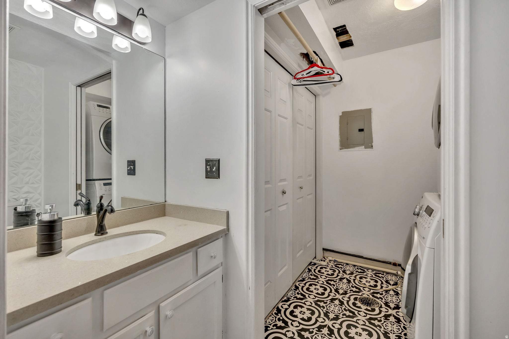 STONE CREEK - Residential