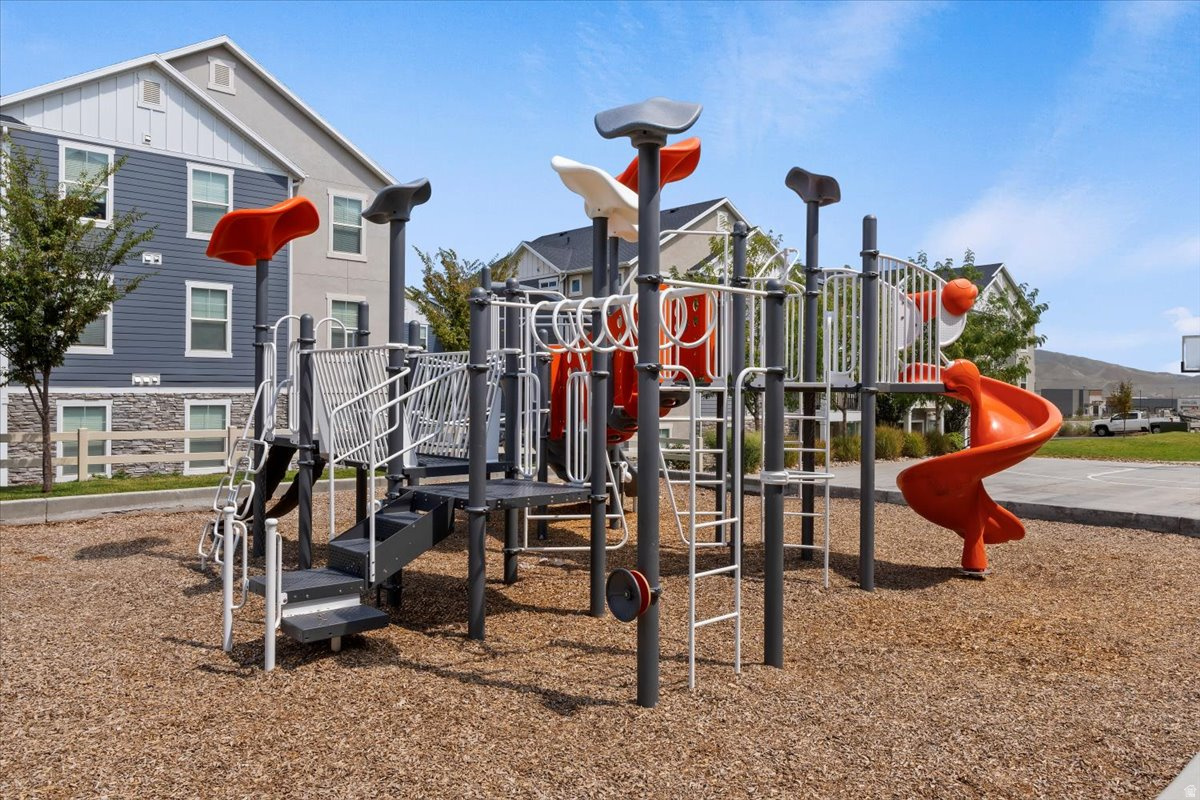 SADDLEBROOK - Residential