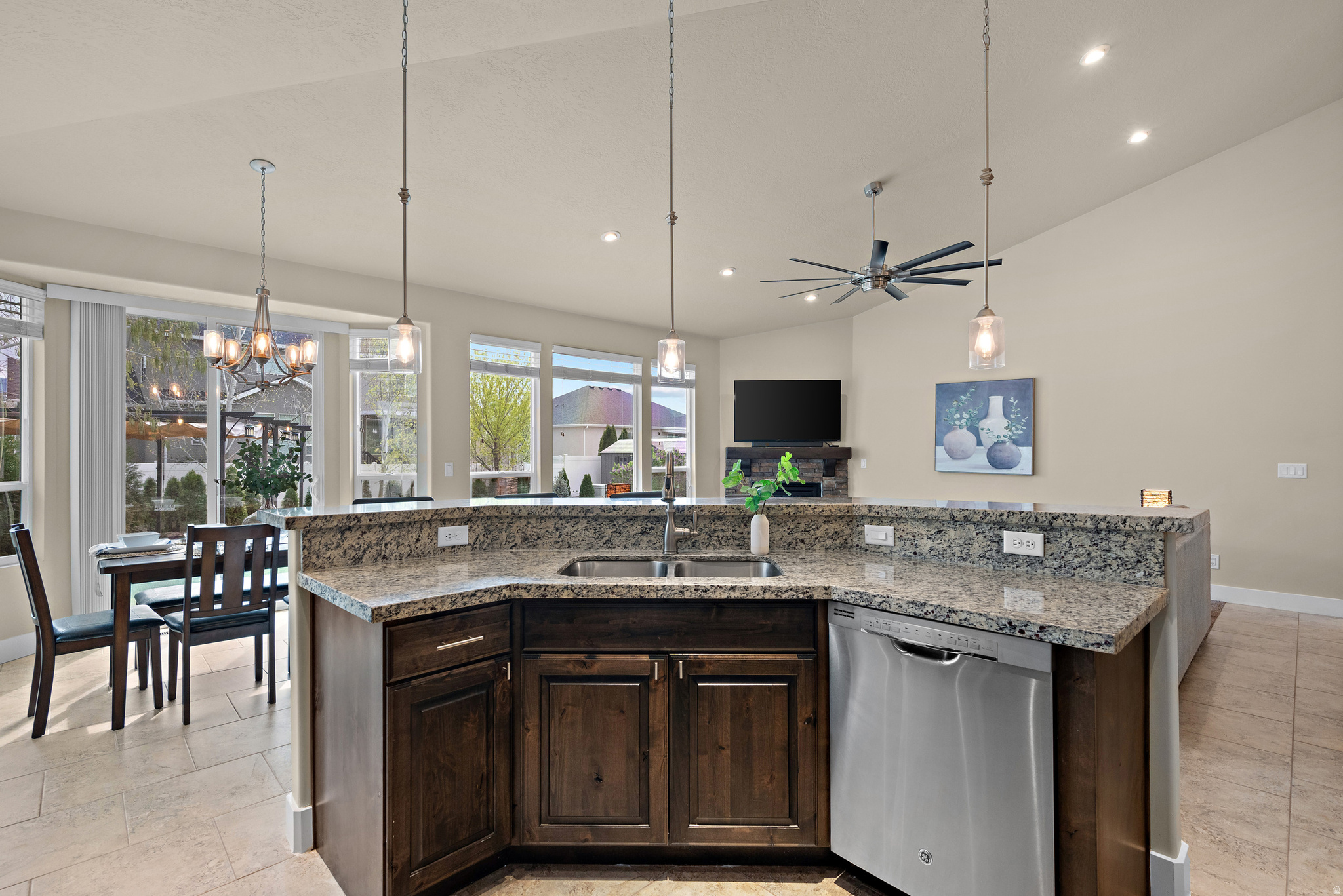 EAGLE RIDGE 2 - Residential