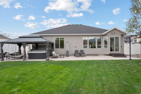 Tiny photo for 3274 N 280 W, Lehi, UT 84043 (MLS # 2147178)