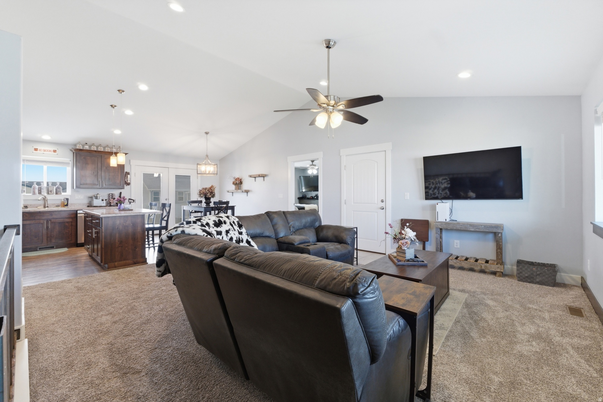 CHATEAU RIVER - Residential