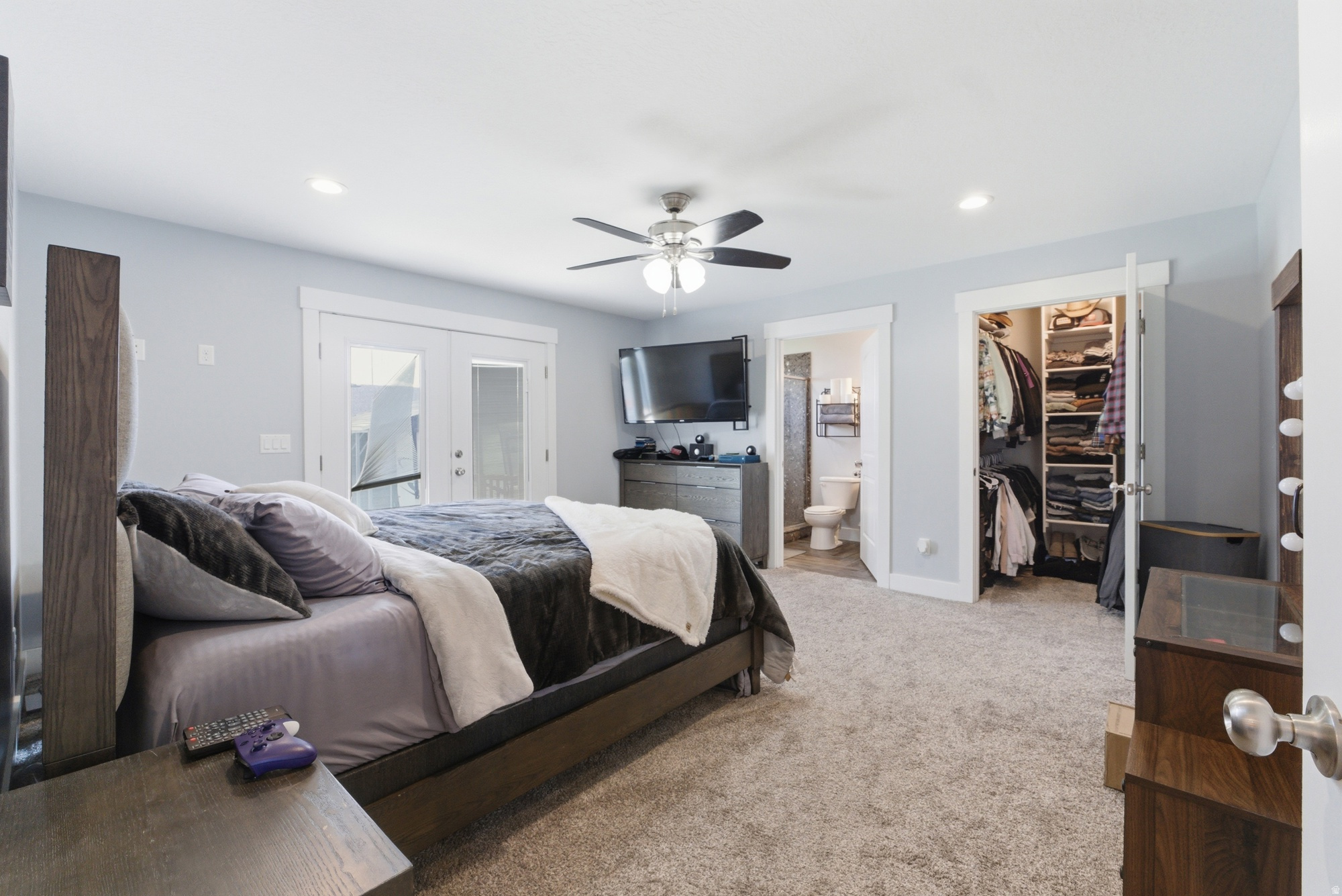 CHATEAU RIVER - Residential