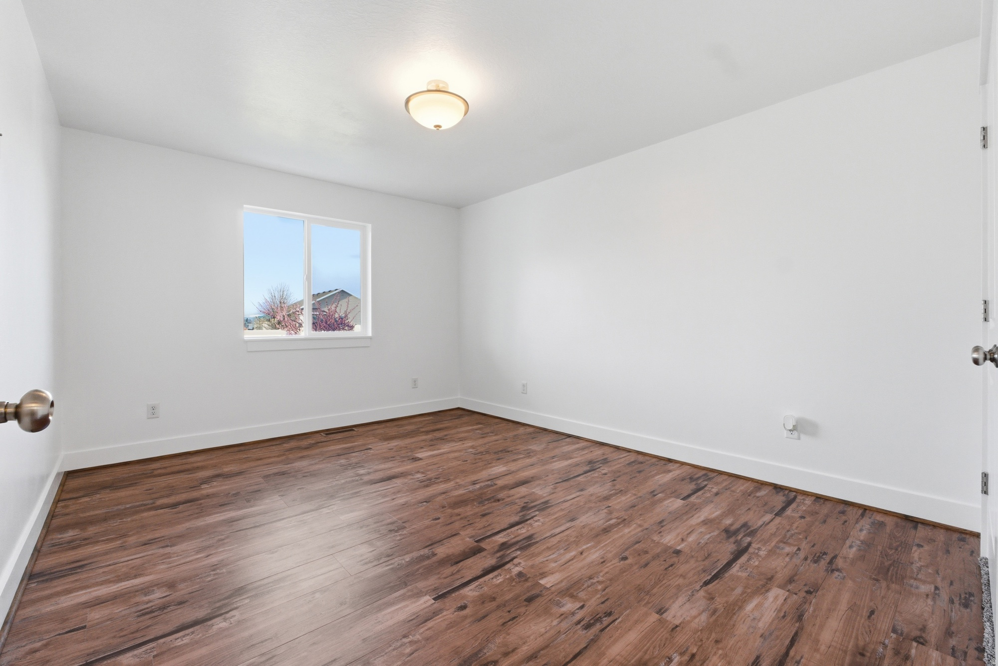 CHATEAU RIVER - Residential