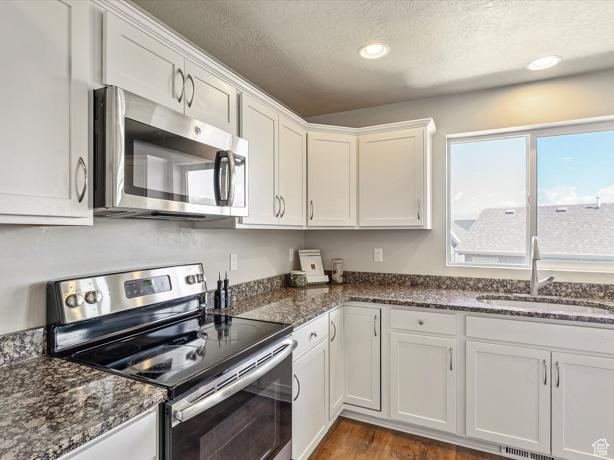 THE VILLAGE OF FOX HOLLOW - Residential