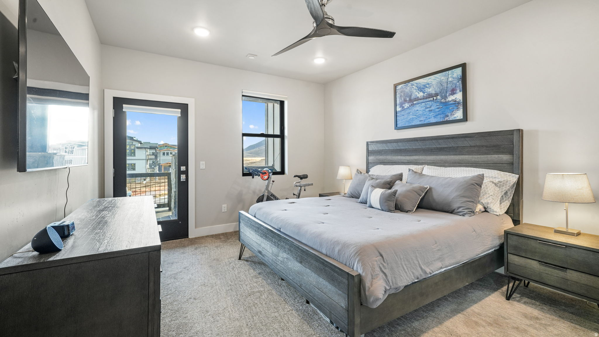 MAYFLOWER LAKESIDE - Residential