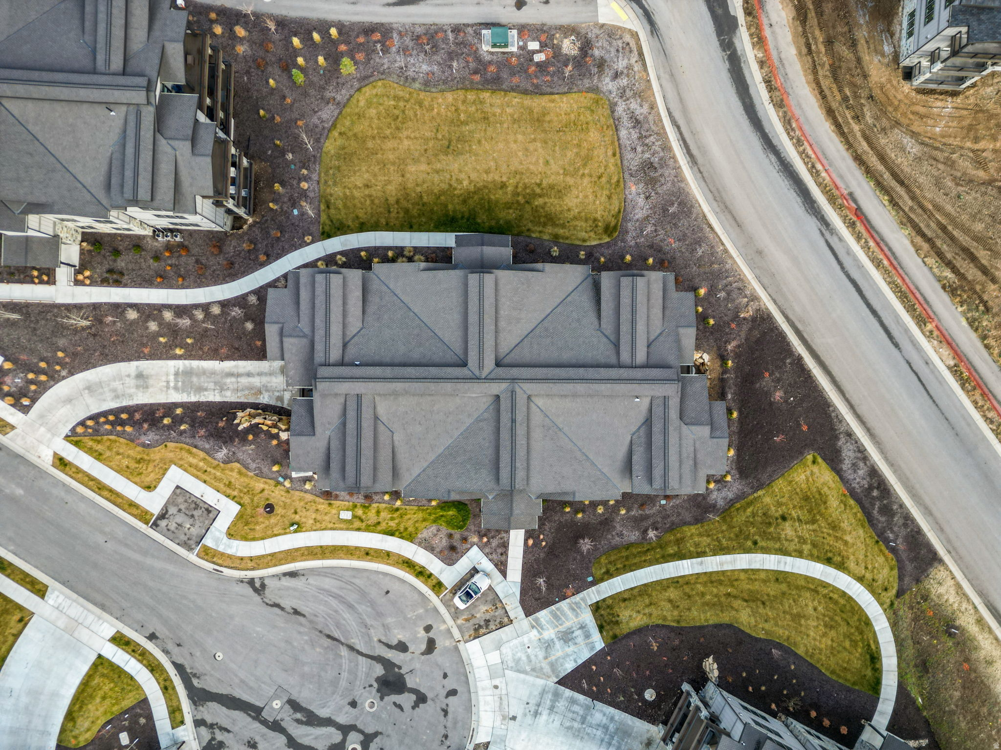 MAYFLOWER LAKESIDE - Residential