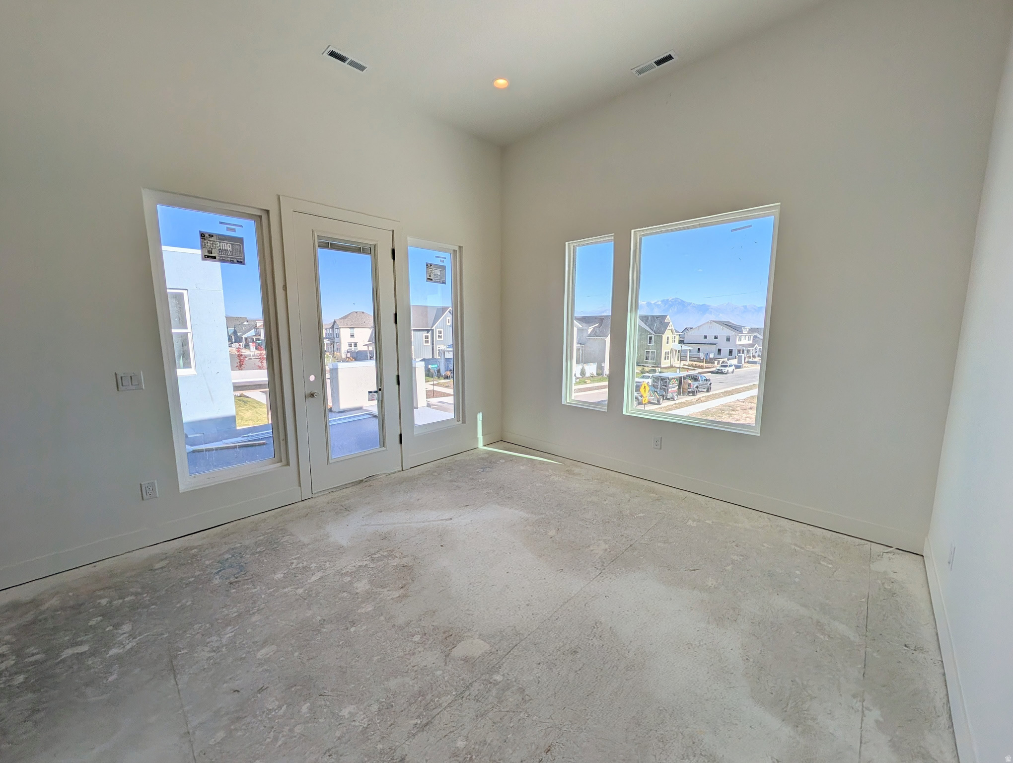 DAYBREAK - Residential