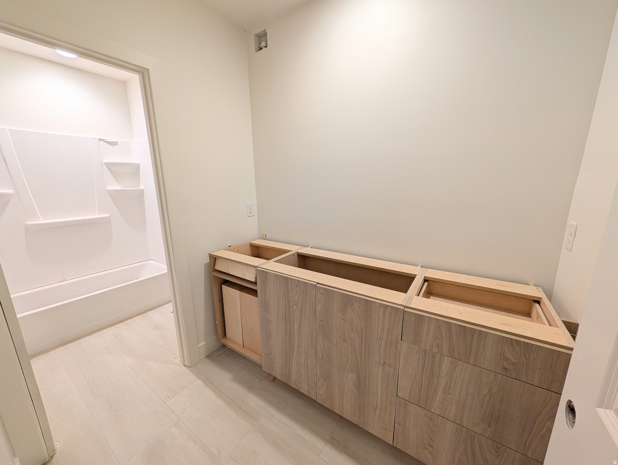 DAYBREAK - Residential