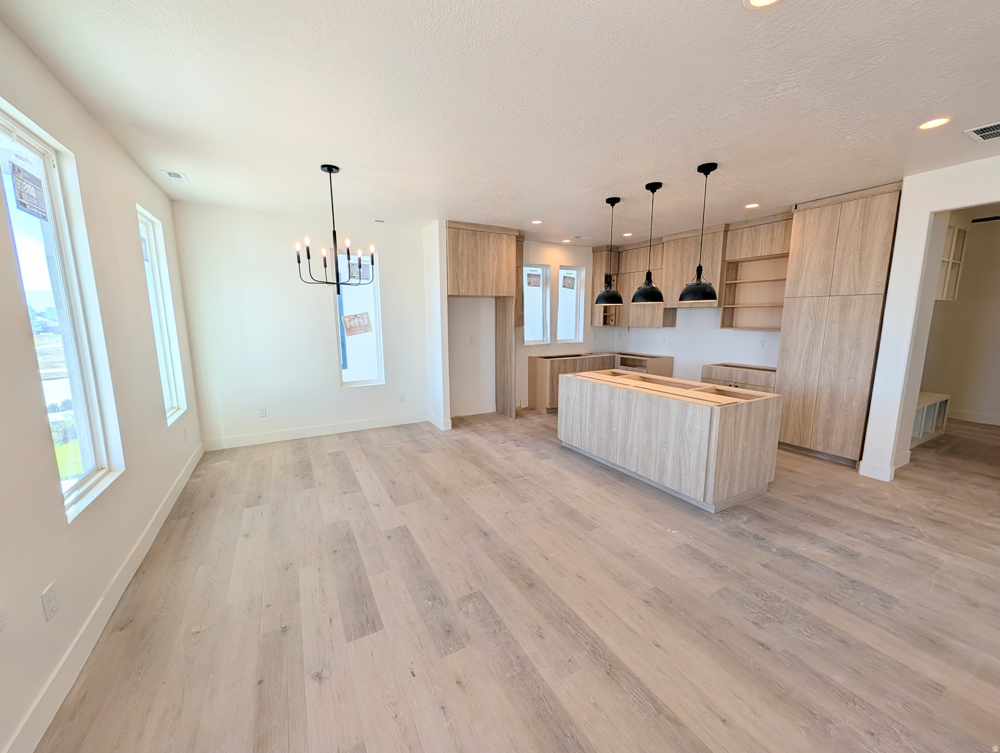 DAYBREAK - Residential