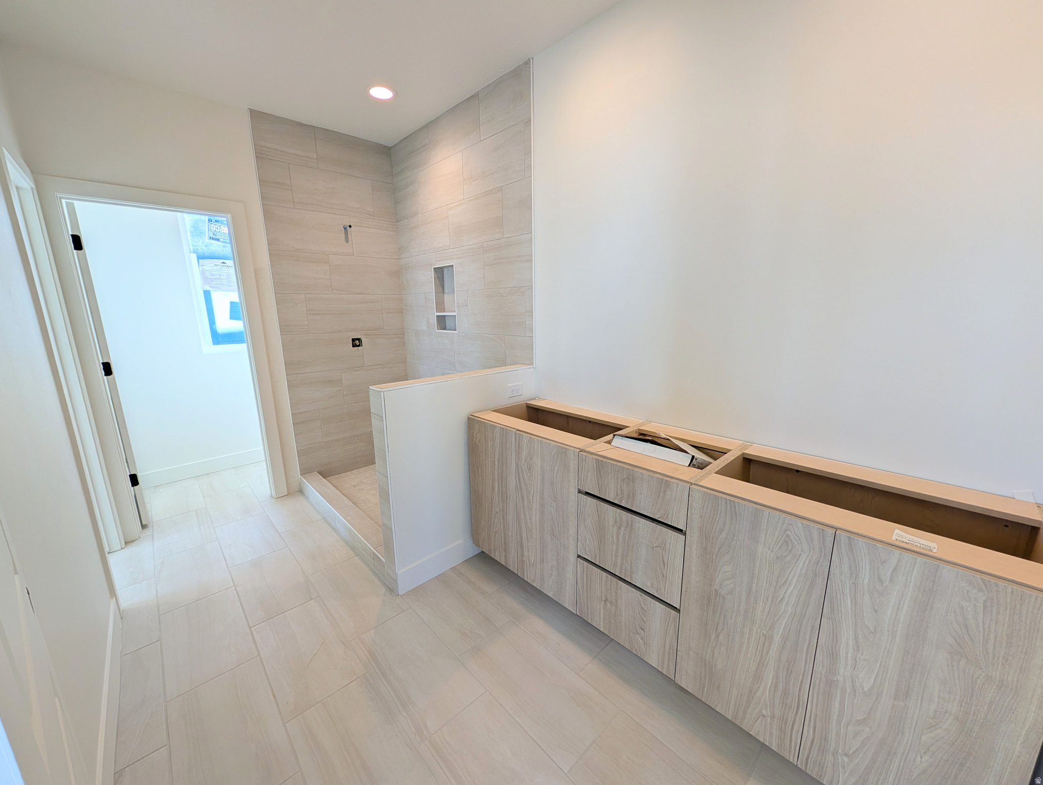 DAYBREAK - Residential