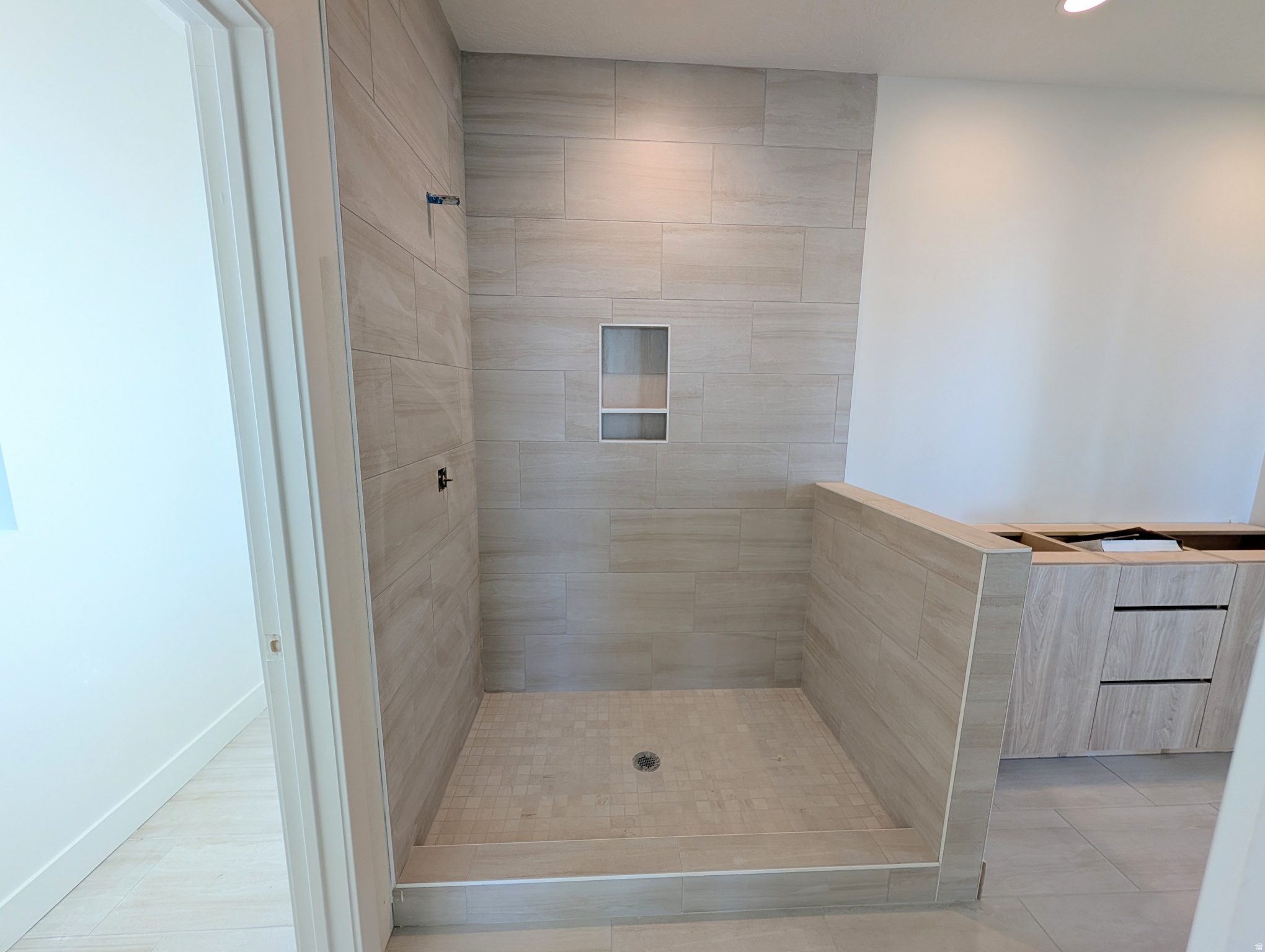 DAYBREAK - Residential