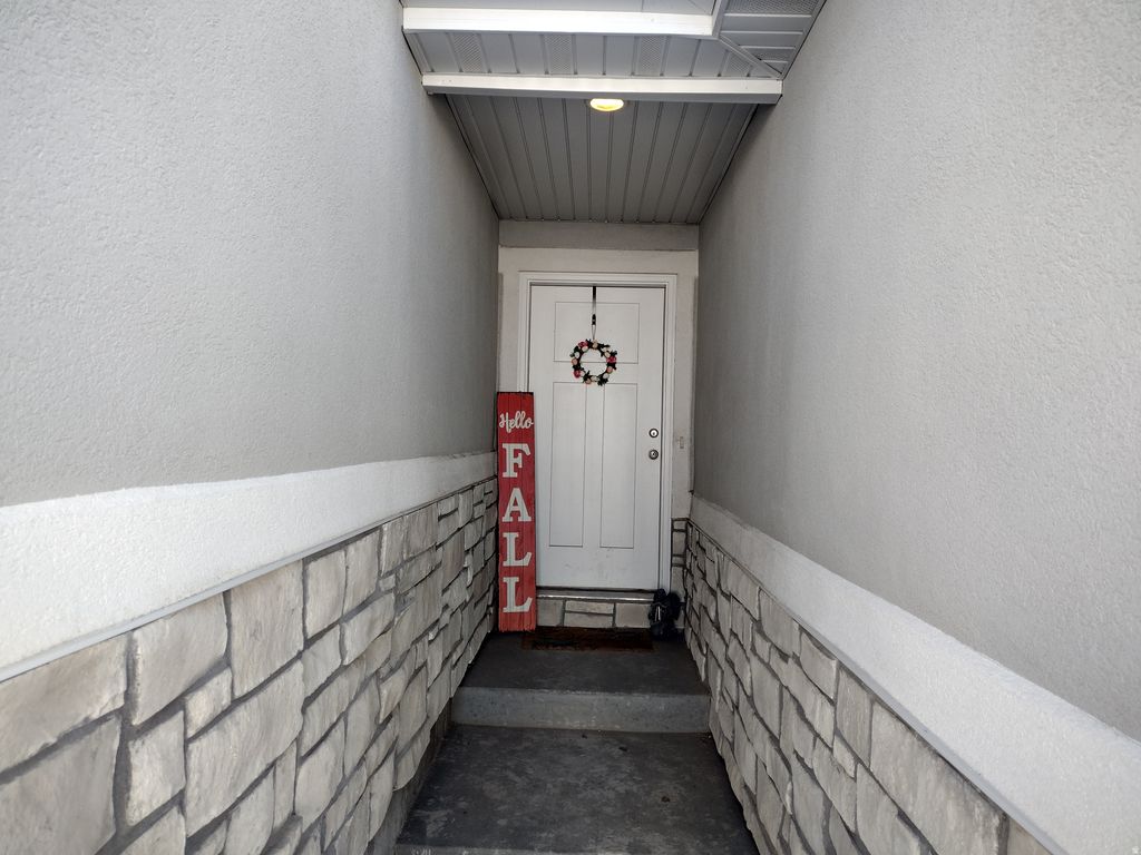 Photo of 430 E 625 S, Nephi, UT 84648 (MLS # 2122068)