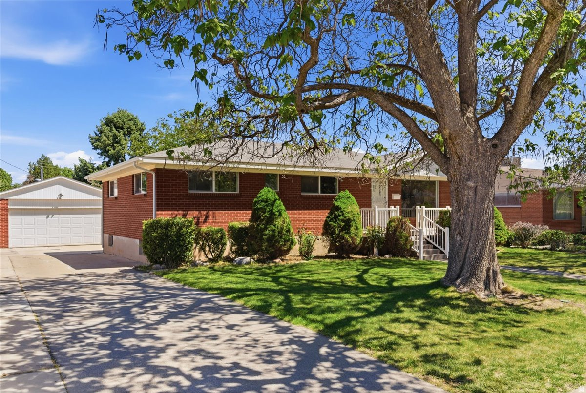 AMANDA ACRES - Residential