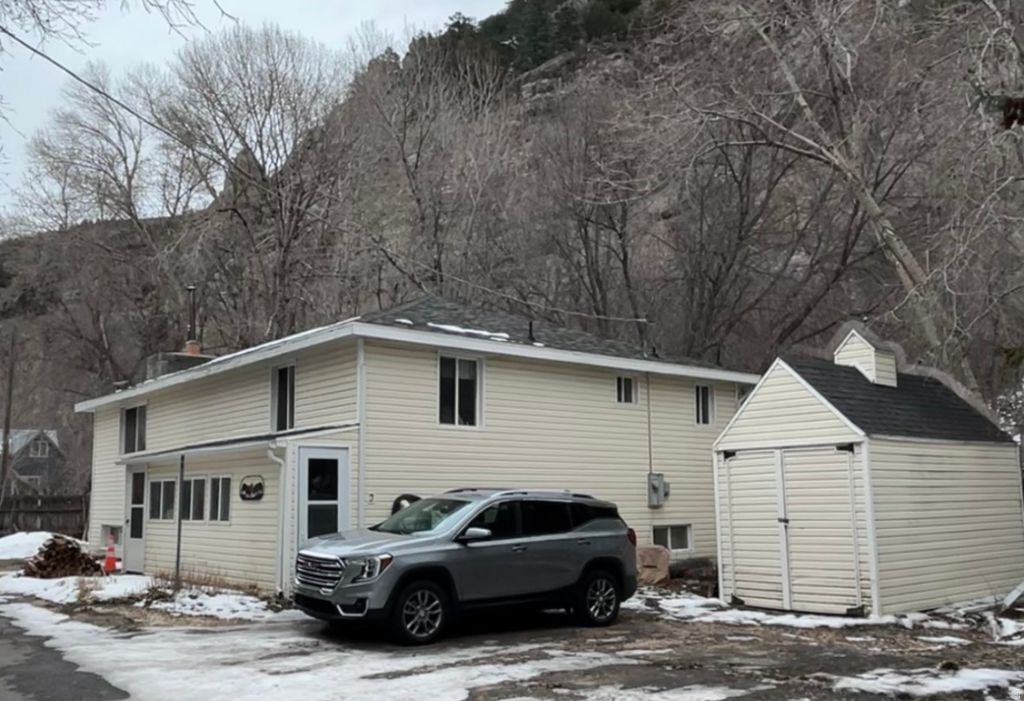 Photo of 9 W MINERS ST S, Stockton, UT 84071 (MLS # 2136691)