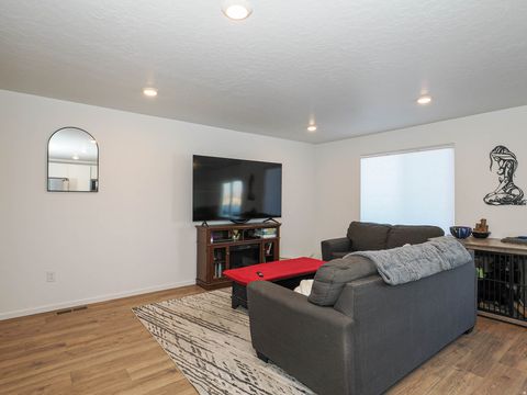 Tiny photo for 623 N SCUTTLEBUTT LN #2047, Saratoga Springs, UT 84043 (MLS # 2131029)