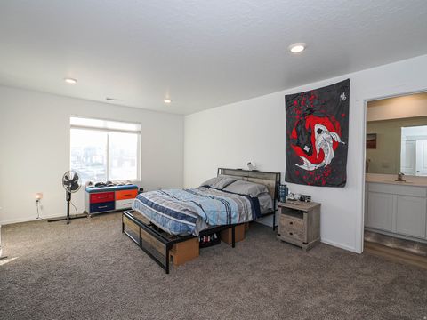 Tiny photo for 623 N SCUTTLEBUTT LN #2047, Saratoga Springs, UT 84043 (MLS # 2131029)