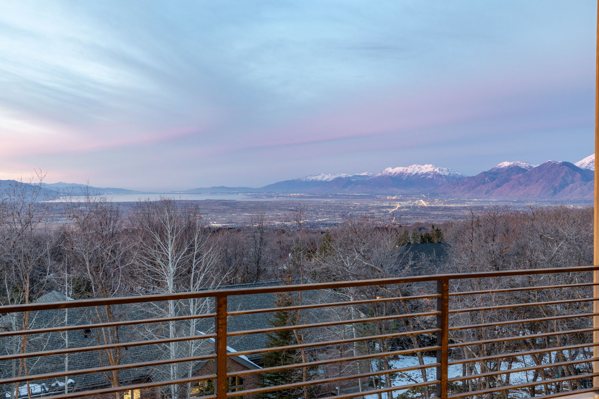 THOUSAND OAKS - Residential