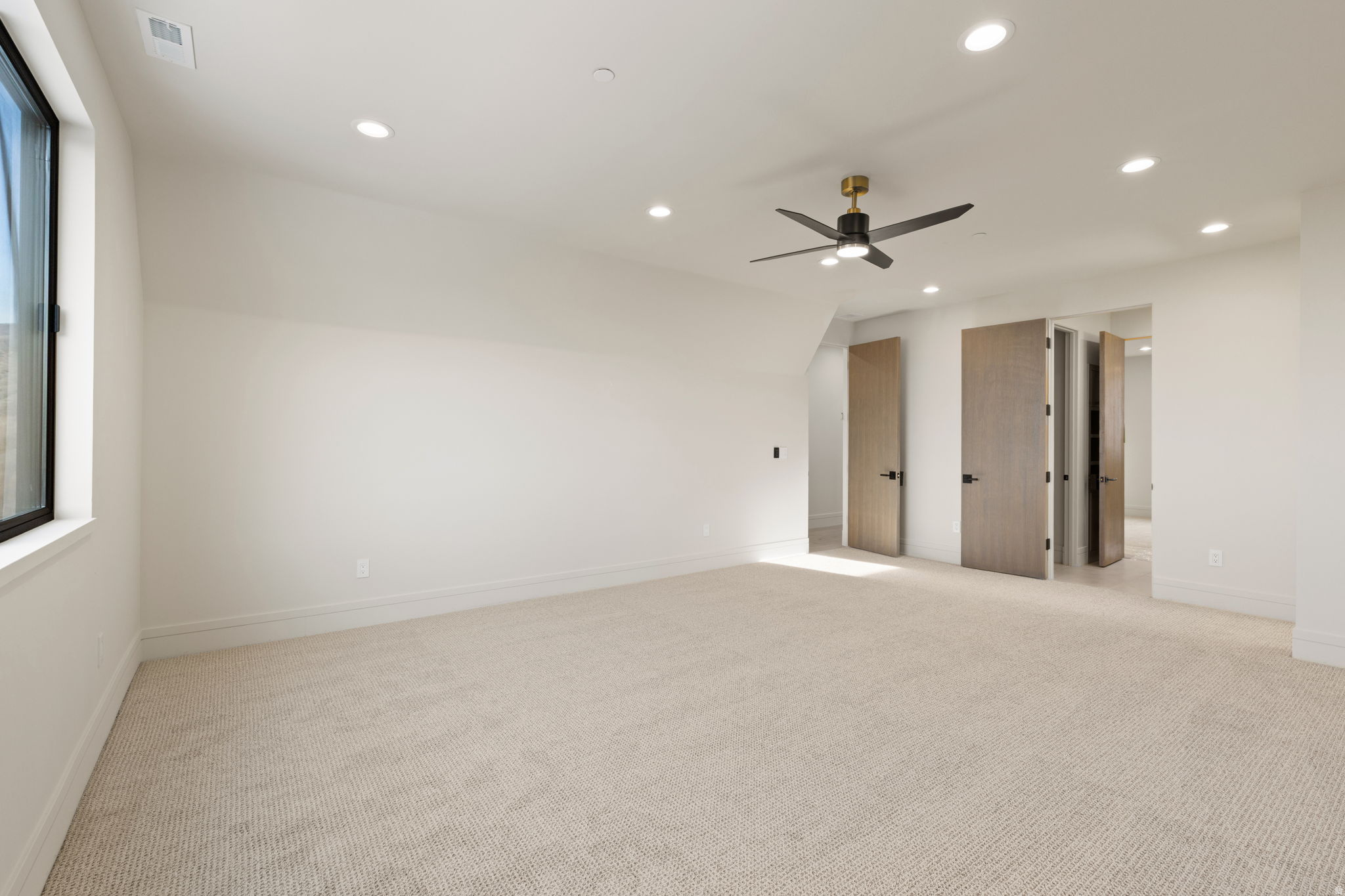 THOUSAND OAKS - Residential