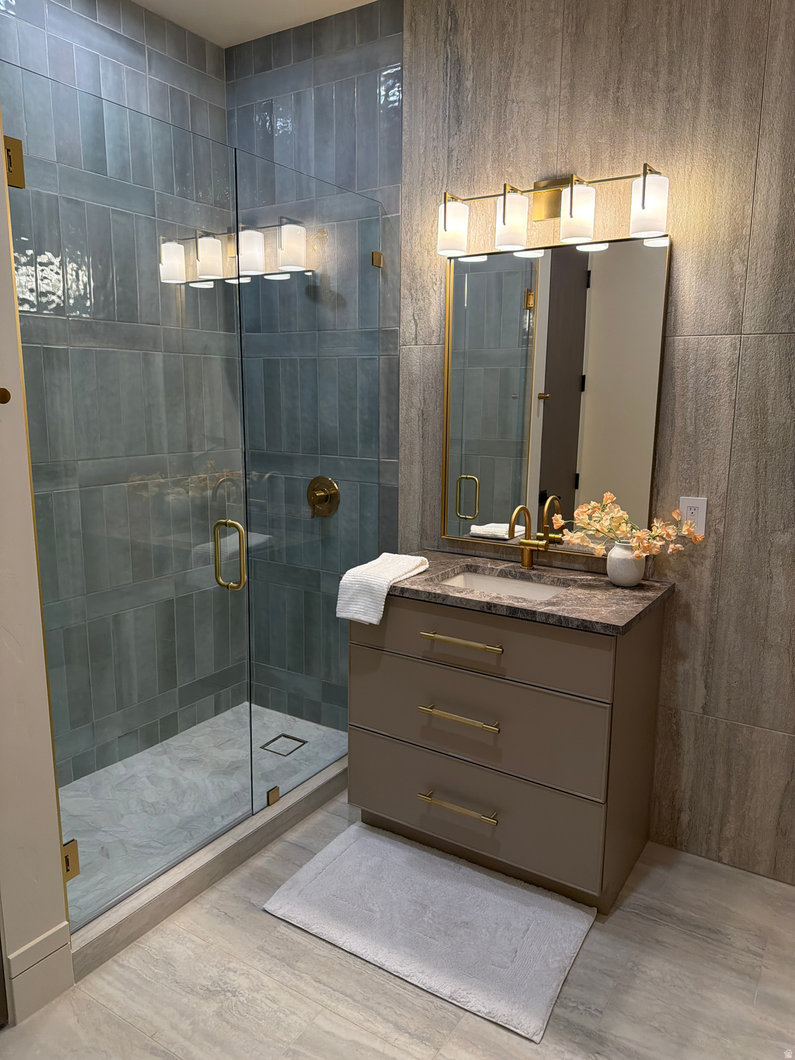 THOUSAND OAKS - Residential