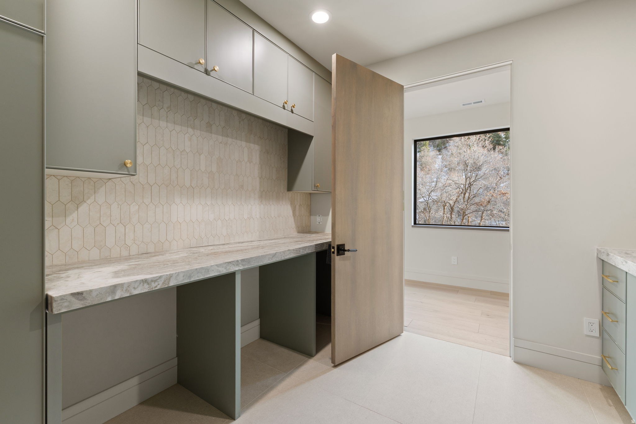 THOUSAND OAKS - Residential