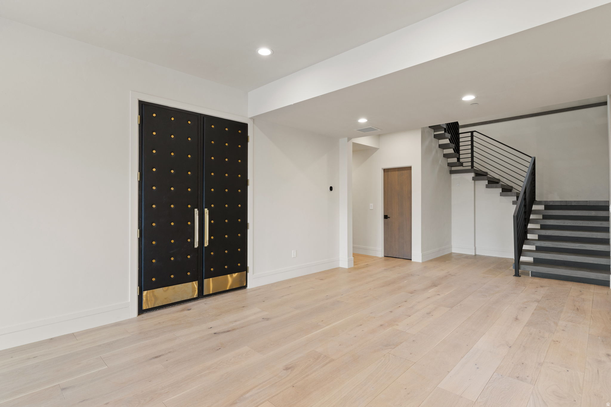 THOUSAND OAKS - Residential