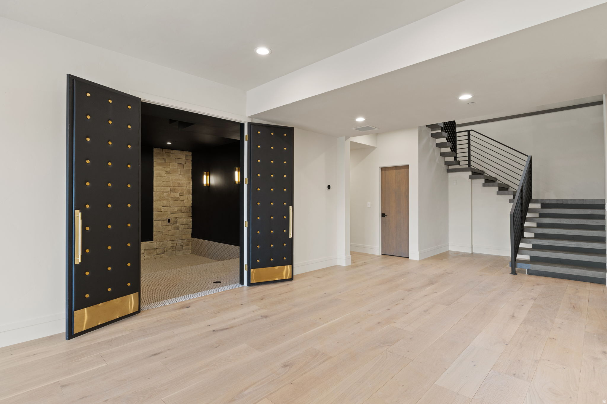 THOUSAND OAKS - Residential