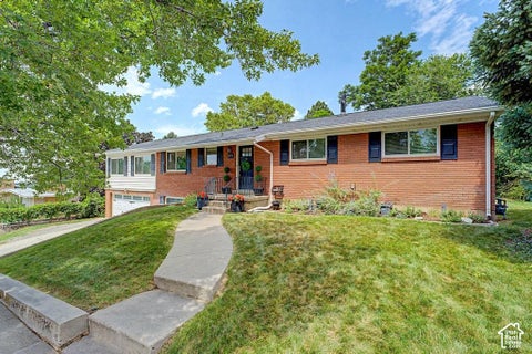 Tiny photo for 971 E 800 S, Bountiful, UT 84010 (MLS # 2178150)
