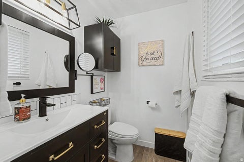 Tiny photo for 971 E 800 S, Bountiful, UT 84010 (MLS # 2178150)