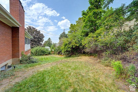 Tiny photo for 971 E 800 S, Bountiful, UT 84010 (MLS # 2178150)