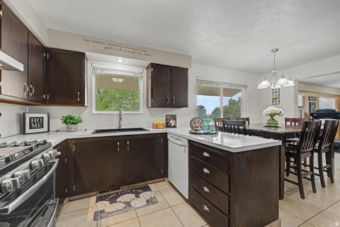 Tiny photo for 971 E 800 S, Bountiful, UT 84010 (MLS # 2178150)