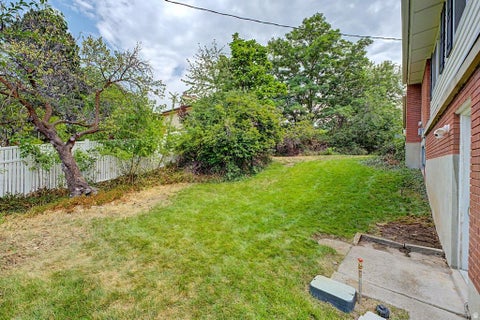 Tiny photo for 971 E 800 S, Bountiful, UT 84010 (MLS # 2178150)