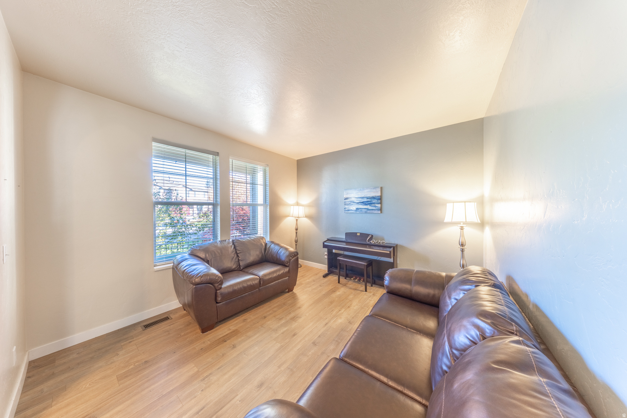 HUNTERS CREEK - Residential