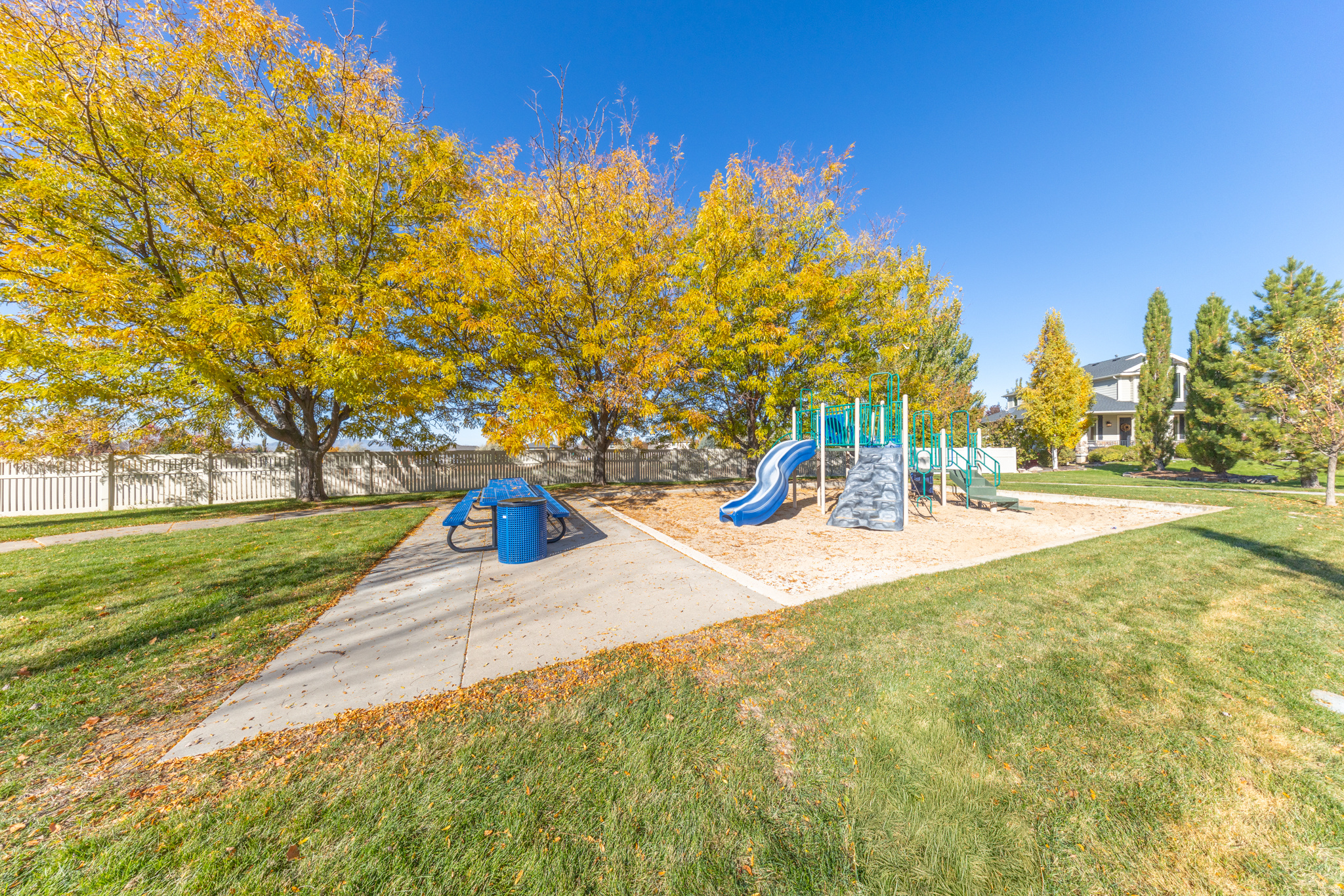 HUNTERS CREEK - Residential